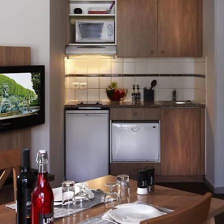 Aparthotel Citadines Trocadero 3*