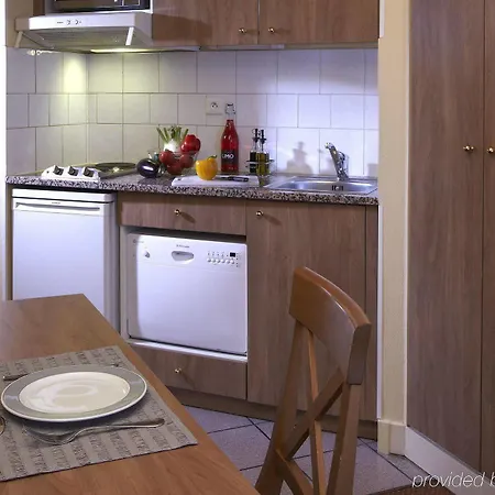 馨乐庭特洛卡德罗巴黎酒店 4*